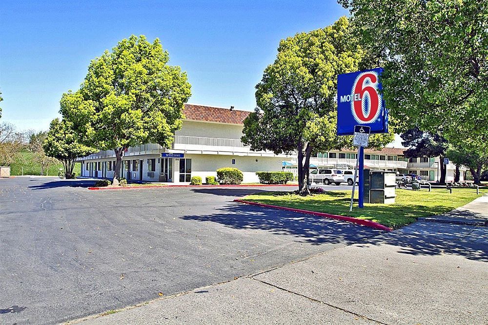 Park Inn By Radisson, Turlock Eksteriør billede